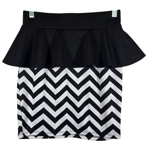 M Sensational Collection Black White Chevron Peplum Pencil Skirt Womens Size M - Picture 1 of 9